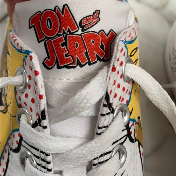 Converse All Star Tom & Jerry Low Top EUC - Picture 7 of 8